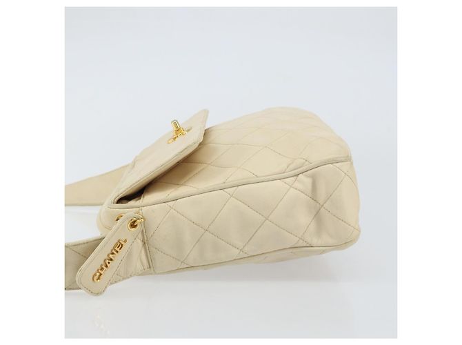 CHANEL Borsa a Spalla Matelassé in Pelle di Agnello Bianco Oro CC Auth 156813 D'oro - vista 5