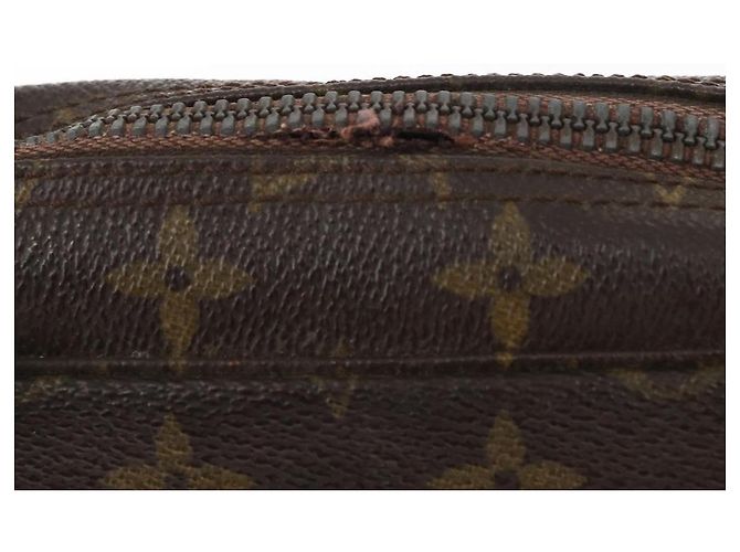 LOUIS VUITTON Trousse Toilette Monogram 23 Bolsa Clutch M47524 LV Auth BA8100 Monograma - vista 9