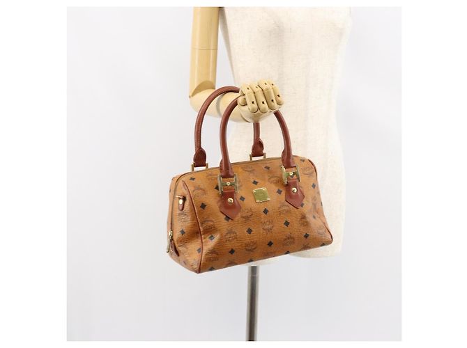 Borsa MCM Logogram Vicetos in pelle PVC marrone oro Auth th6487 D'oro - vista 23