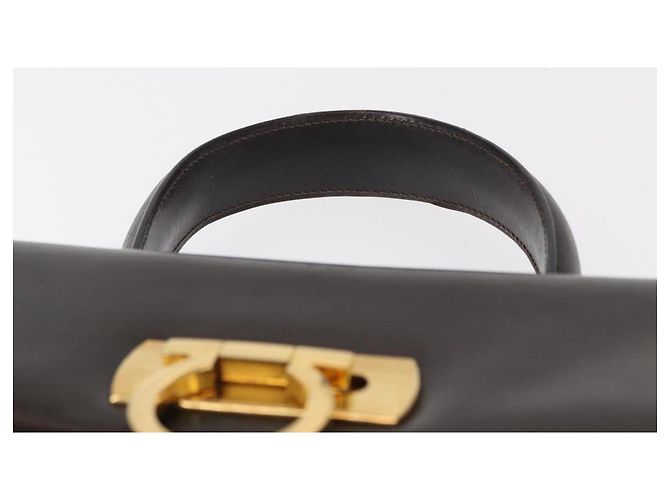 Borsa a mano Gancini in pelle nera e oro Auth 153902 di Salvatore Ferragamo Nero D'oro - vista 8