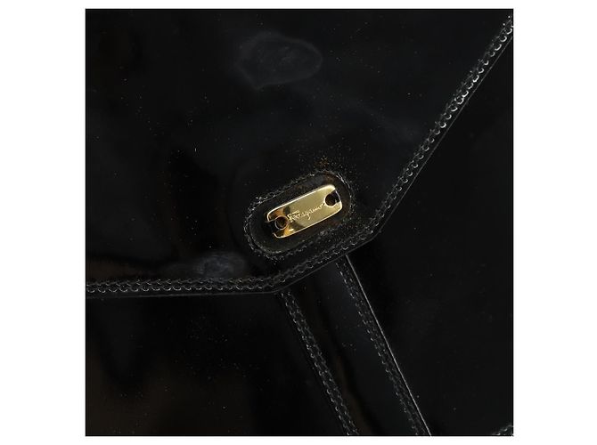Salvatore Ferragamo Shoulder Bag Patent leather Black Gold Auth 154506 Golden - view 15