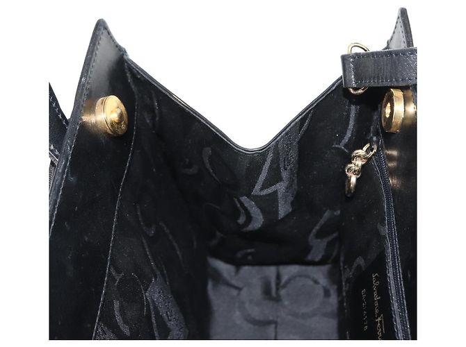 Borsa a mano Vala in pelle 2 in 1 nera e oro Auth BA7329 di Salvatore Ferragamo Nero D'oro - vista 20