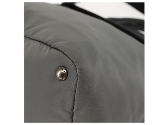 Borsa a mano PRADA in nylon 2 vie nera e grigia Auth ep11418 Marrone Nero - vista 14