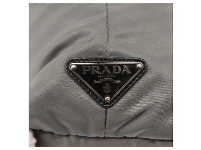 Borsa a mano PRADA in nylon 2 vie nera e grigia Auth ep11418 Marrone Nero - vista 17