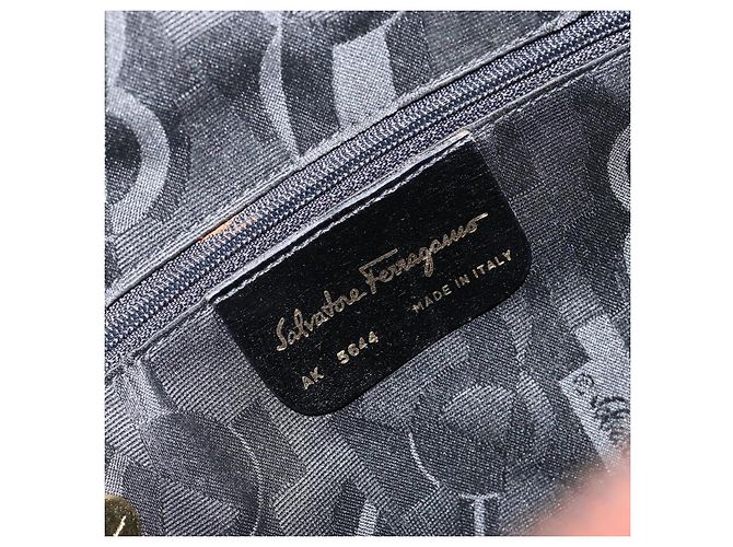 Borsa a mano Salvatore Ferragamo in pelle 2 in 1 marrone oro Auth 151957 - vista 17