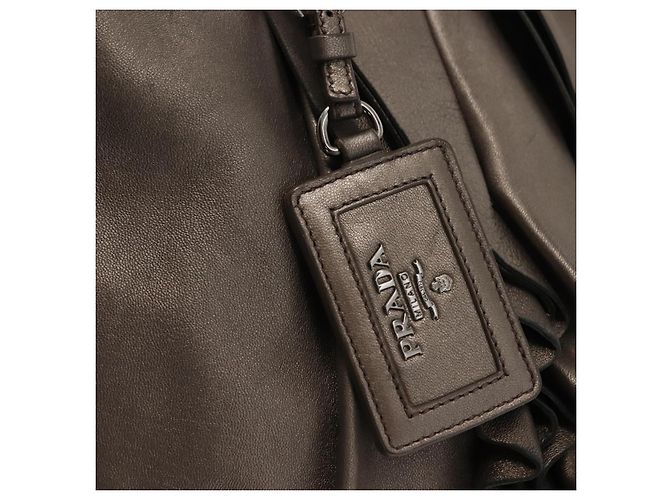Borsa a Spalla in Pelle PRADA Argento Auth 147780 - vista 18