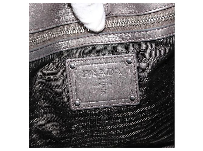 Borsa a Spalla in Pelle PRADA Argento Auth 147780 - vista 19