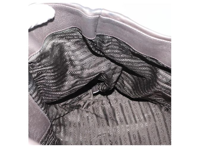 Borsa a Spalla in Pelle PRADA Argento Auth 147780 - vista 21