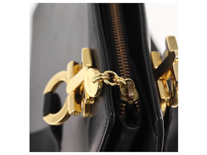Borsa a Spalla Gancini in Pelle Nera e Oro Salvatore Ferragamo Auth 150293 Nero D'oro - vista 15