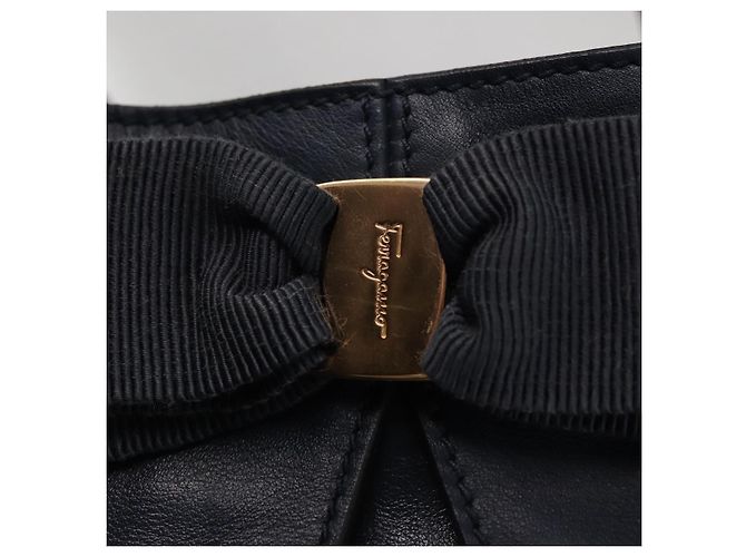 Borsa Tote Vala in pelle blu navy e oro Auth 145957 di Salvatore Ferragamo D'oro - vista 10