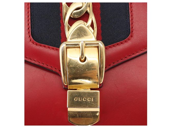 GUCCI Borsa a Spalla Sylvie Sherry Line in Pelle Rossa e Oro 431666 Auth ar13813 Rosso D'oro - vista 15