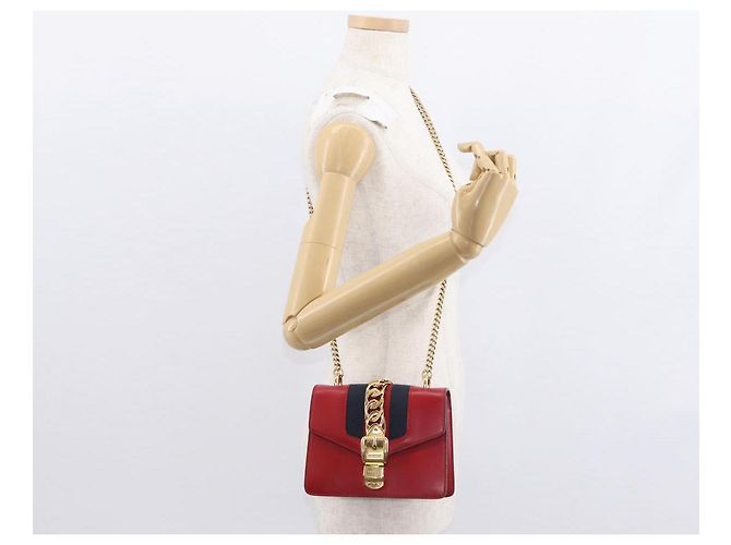 GUCCI Borsa a Spalla Sylvie Sherry Line in Pelle Rossa e Oro 431666 Auth ar13813 Rosso D'oro - vista 23