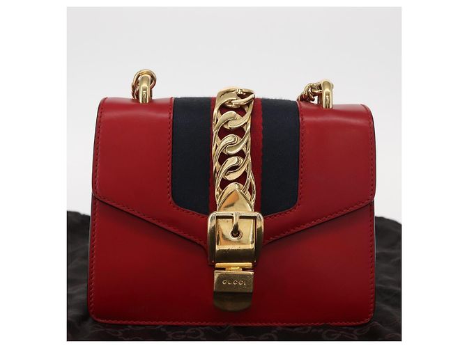 GUCCI Borsa a Spalla Sylvie Sherry Line in Pelle Rossa e Oro 431666 Auth ar13813 Rosso D'oro - vista 24