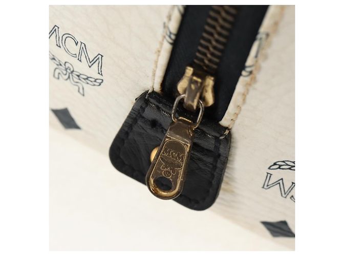 Borsa MCM Logogram Vicetos PVC 2 in 1 Bianco Oro Auth 149478 D'oro - vista 21