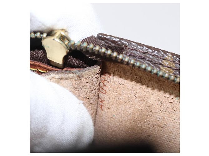 Bucket LOUIS VUITTON Monogramma Secchiello PM Pochette Accessorio LV Auth 154880 - vista 17