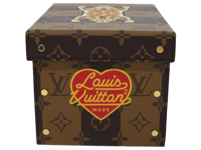 KARTONBOX STRIPE TIGER LOUIS VUITTON NIGO Braun GI0718 LV Auth 43816SM - Ansicht 3