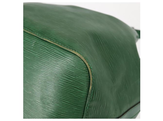 Noe LOUIS VUITTON Borsa a Spalla Petit Noé Epi Verde M44104 LV Auth 147759 - vista 18