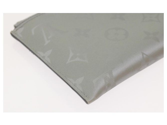 LOUIS VUITTON Pochette Satellite Alpha Monogramma Argento M44178 LV Auth 66459SAM - vista 16