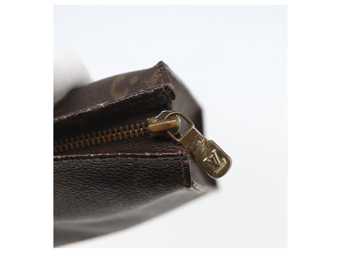 LOUIS VUITTON Poche Toilette Monogram 26 M47542 LV Auth 151703 Monogramma - vista 12