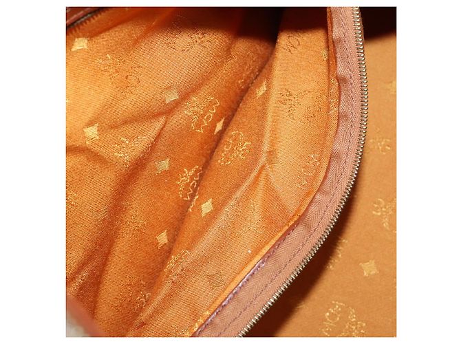 Borsa Boston MCM Logogram Vicetos in pelle PVC marrone e oro Auth 154457 D'oro - vista 20