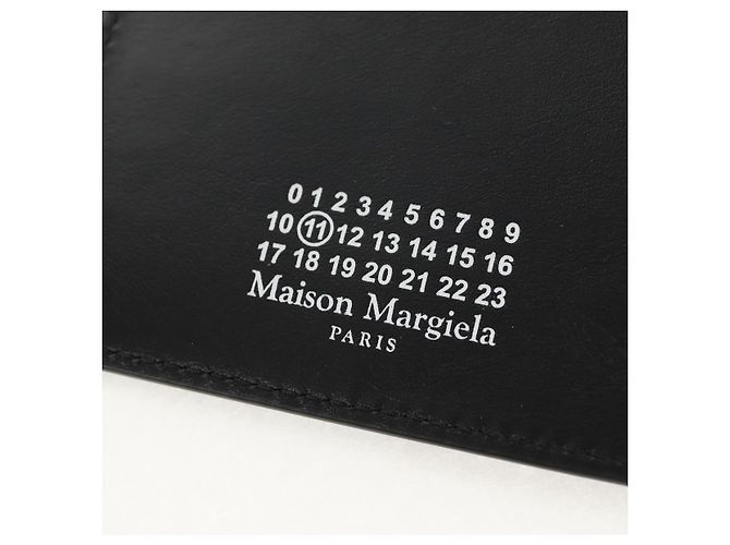 Autre Marque Maison Margiela Custodia Fragmento 4 Stitch Portafoglio Compatto in Pelle Nera Auth 154938M - vista 13