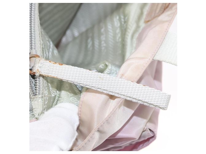 Borsa Tote Prada in Nylon Rosa Argento Auth 151432 - vista 25