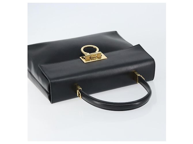 Borsa a mano Gancini in pelle nera e oro Salvatore Ferragamo Auth 155657 Nero D'oro - vista 6