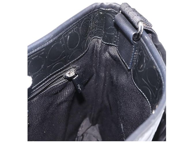 Bolsa de Ombro Gancini Emalhe Preta Auth BA6810 de Salvatore Ferragamo Preto - vista 17