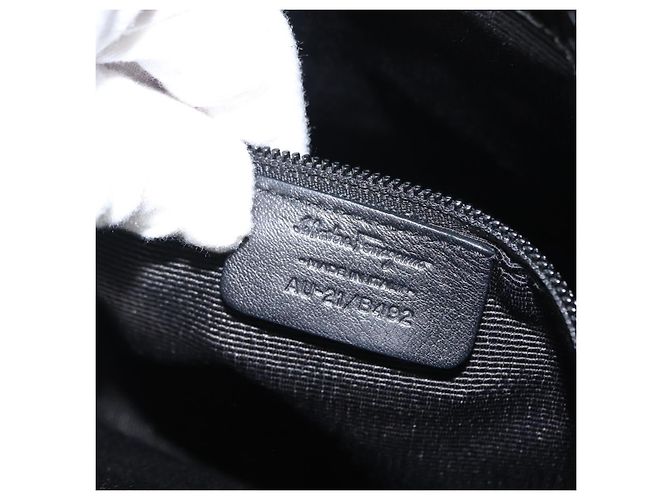 Bolsa de Ombro Gancini Emalhe Preta Auth BA6810 de Salvatore Ferragamo Preto - vista 20