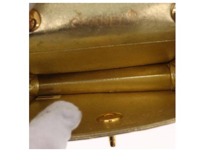 CHANEL Mini Matelassé Borsa a Spalla con Catena in Pelle di Agnello Oro CC Auth 152962 D'oro - vista 10