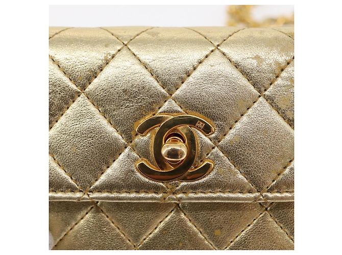 CHANEL Mini Matelassé Borsa a Spalla con Catena in Pelle di Agnello Oro CC Auth 152962 D'oro - vista 19