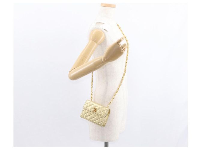 CHANEL Mini Matelassé Borsa a Spalla con Catena in Pelle di Agnello Oro CC Auth 152962 D'oro - vista 26