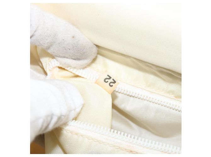 Borsa a Spalla in Pelle PRADA con Catena Bianca Auth 151883 Bianco - vista 12
