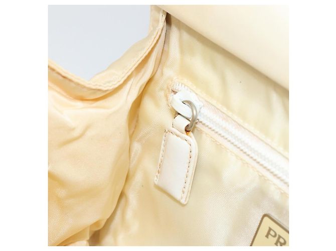 Borsa a Spalla in Pelle PRADA con Catena Bianca Auth 151883 Bianco - vista 21