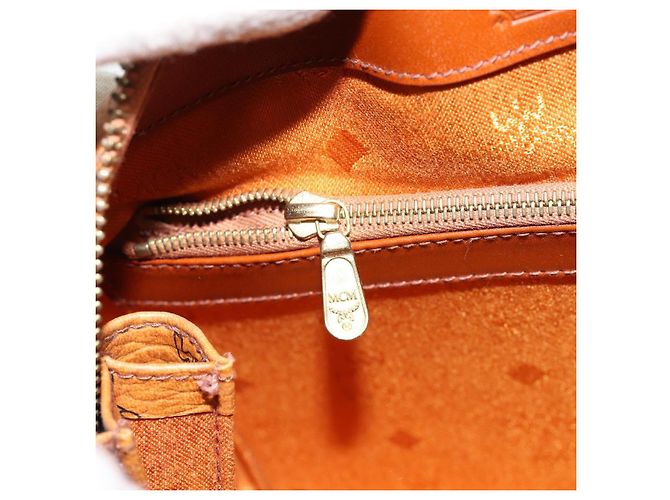 Borsa MCM Logogram Vicetos in pelle PVC marrone e oro Auth gh1221 D'oro - vista 20