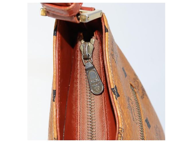 Sac à épaule MCM Logogram Vicetos en cuir PVC marron et or Auth BA7031 Doré - vue 10