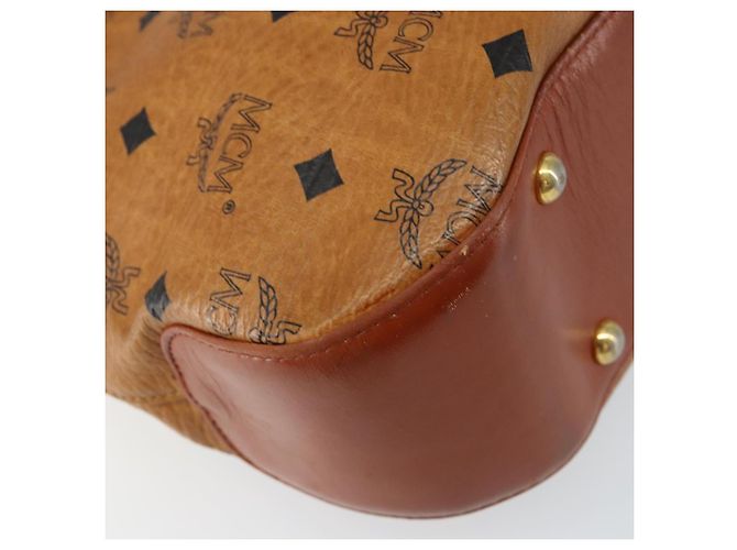 Sac à épaule MCM Logogram Vicetos en cuir PVC marron et or Auth BA7031 Doré - vue 15