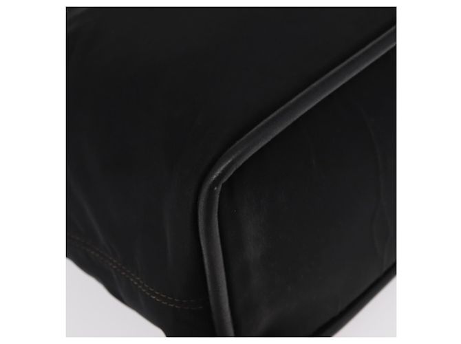Céline Borsa a mano CELINE Circle in nylon e pelle nera dorata Auth 153316 Nero D'oro - vista 15