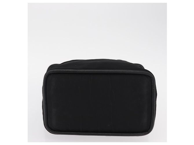 Céline Borsa a mano CELINE Circle in nylon e pelle nera dorata Auth 153316 Nero D'oro - vista 5