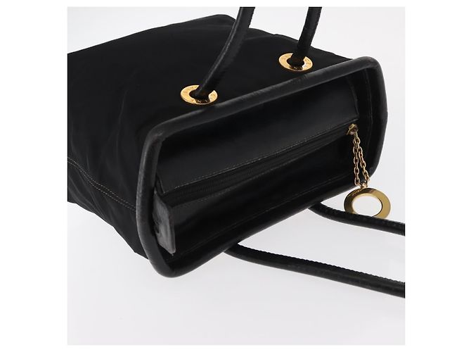 Céline Borsa a mano CELINE Circle in nylon e pelle nera dorata Auth 153316 Nero D'oro - vista 6