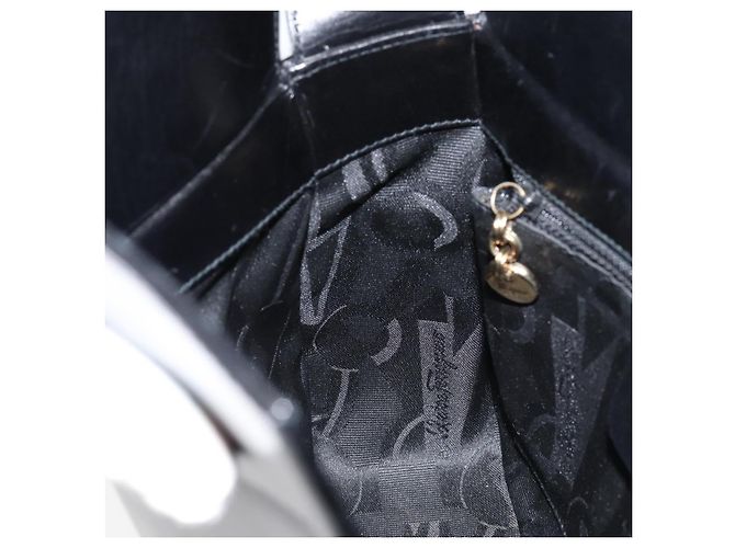 Gancini Schultertasche aus Leder Schwarz Gold Auth BA8397 von Salvatore Ferragamo Golden - Ansicht 18