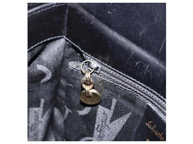 Gancini Schultertasche aus Leder Schwarz Gold Auth BA8397 von Salvatore Ferragamo Golden - Ansicht 19