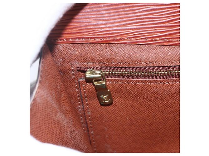 LOUIS VUITTON Clutch Montaigne 23 Epi Marrone M52663 LV Auth BA8329 - vista 18