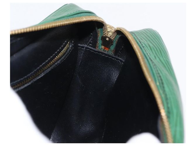 LOUIS VUITTON Sac à épaule Epi Jeune Fille MM Vert M52154 LV Auth 153917 - vue 20