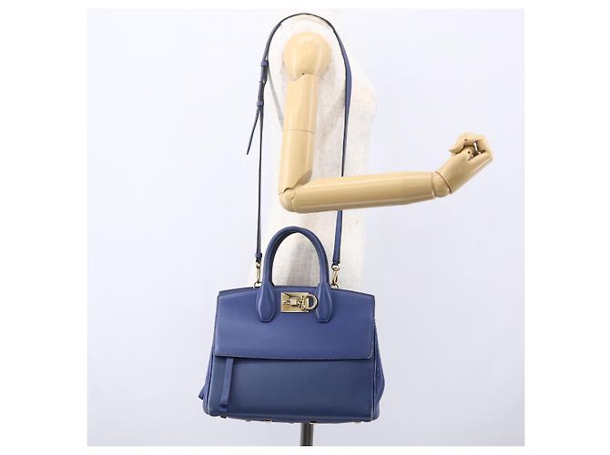Borsa a mano in pelle Gancini Salvatore Ferragamo 2 in 1 Blu Oro Auth 150875 - vista 24