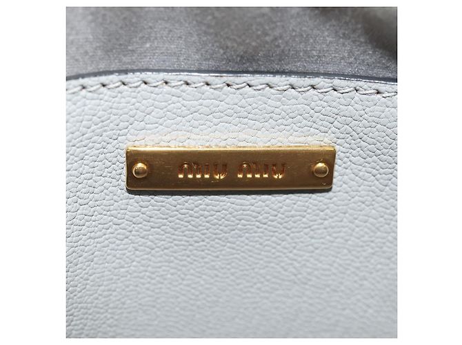 Borsa a Spalla Miu Miu in Pelliccia Grigia Oro Auth 134337V Marrone D'oro - vista 21