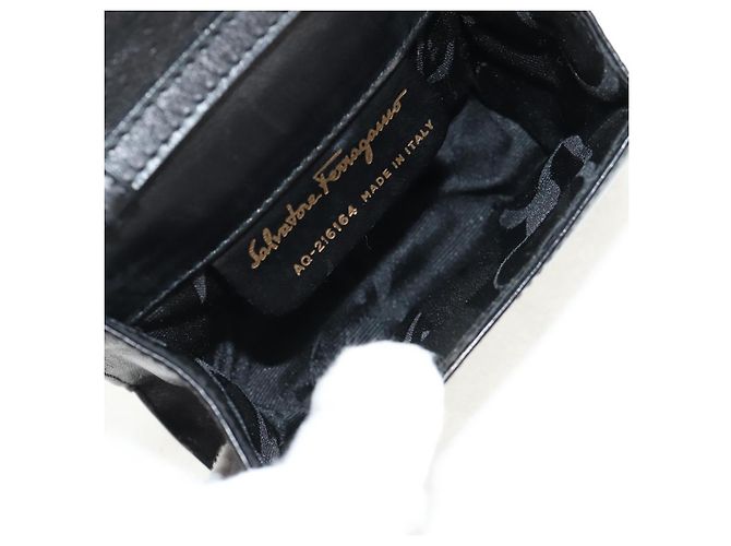 Borsa a Spalla Vala in Pelle Nera e Oro Auth BA8393V di Salvatore Ferragamo Nero D'oro - vista 11