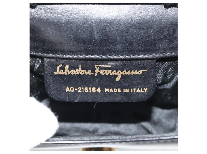 Borsa a Spalla Vala in Pelle Nera e Oro Auth BA8393V di Salvatore Ferragamo Nero D'oro - vista 12