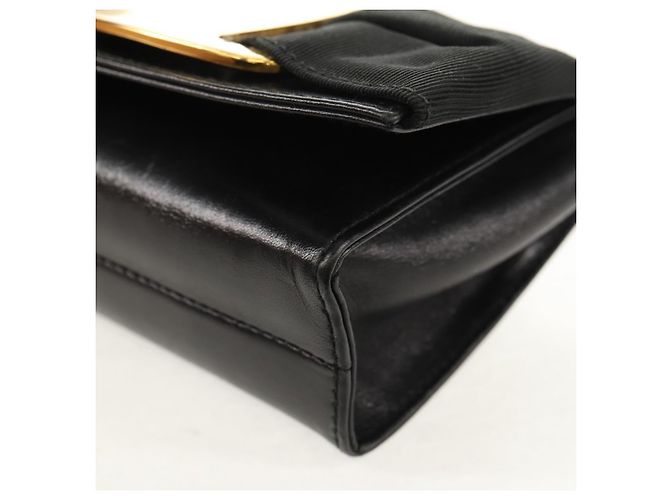 Borsa a Spalla Vala in Pelle Nera e Oro Auth BA8393V di Salvatore Ferragamo Nero D'oro - vista 16