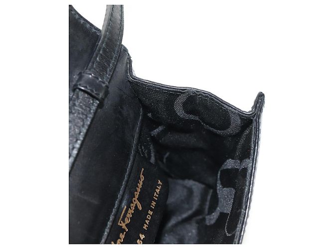 Borsa a Spalla Vala in Pelle Nera e Oro Auth BA8393V di Salvatore Ferragamo Nero D'oro - vista 20